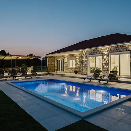 Olive Garden Villa *