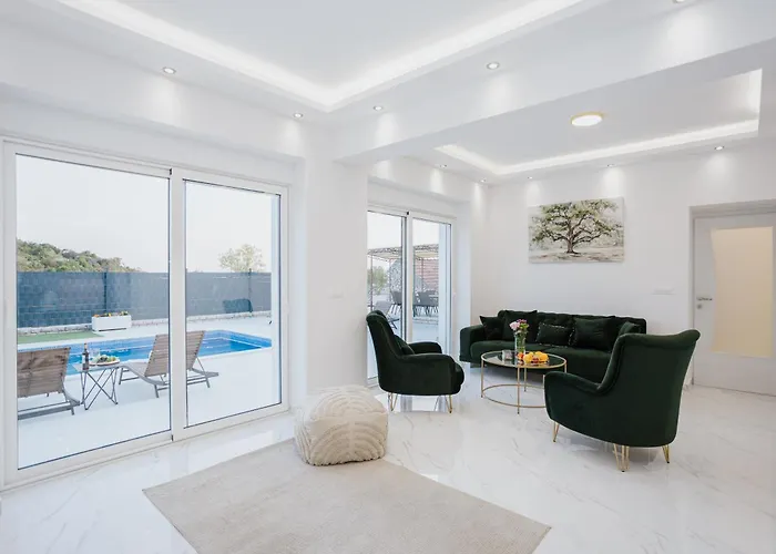 Olive Garden Villa *